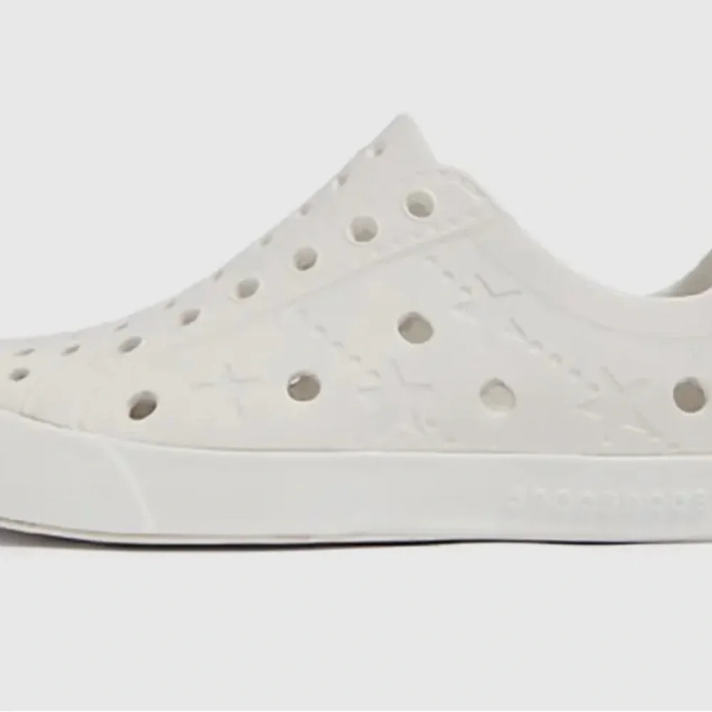 Shooshoos waterproof Kids White Slip-On Shoes NWT